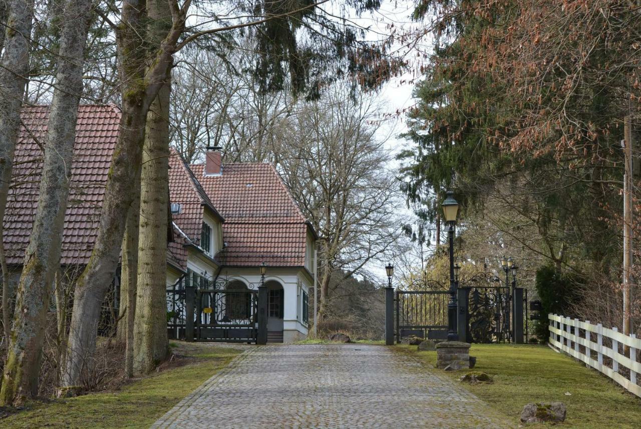 Вілла Gutshaus Wilhelmsruh Менезе Екстер'єр фото
